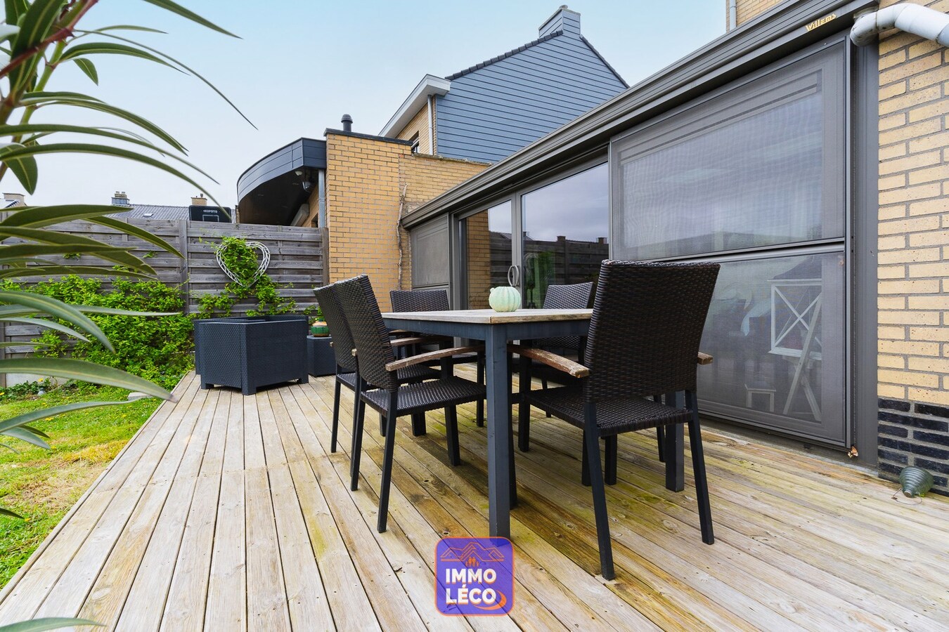 3 façades rénovée avec garage &amp; jardin, COUP DE COEUR ! 