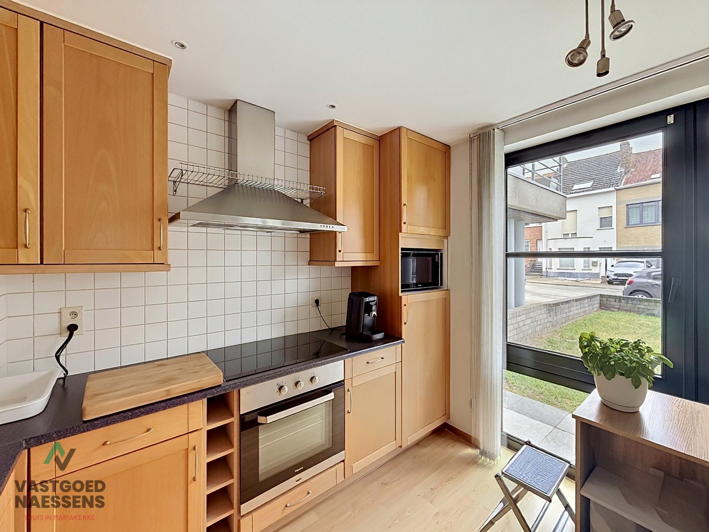 RUIM GLVL 2 SLPK APP MET TUIN EN GARAGE 