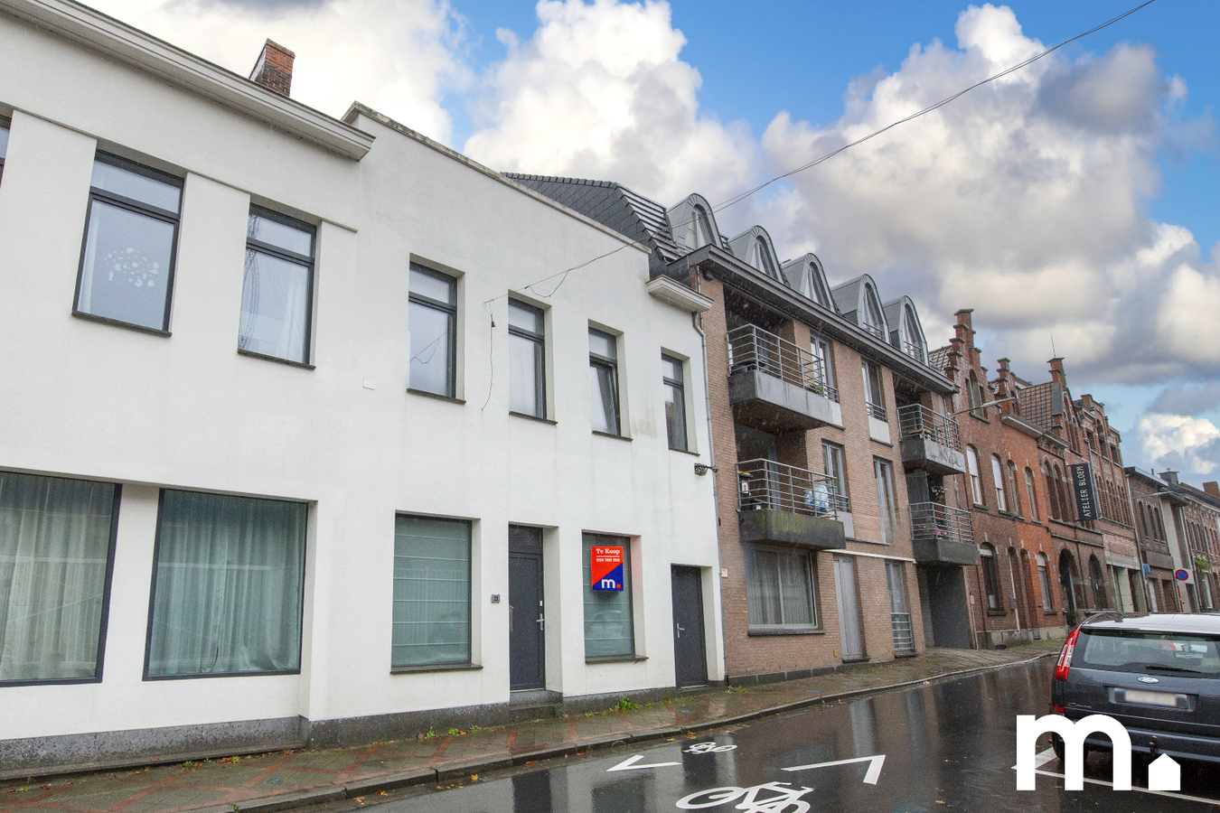 Instapklare woning met 4 slaapkamers, ruime zolder en 16 zonnepanelen in Izegem! 