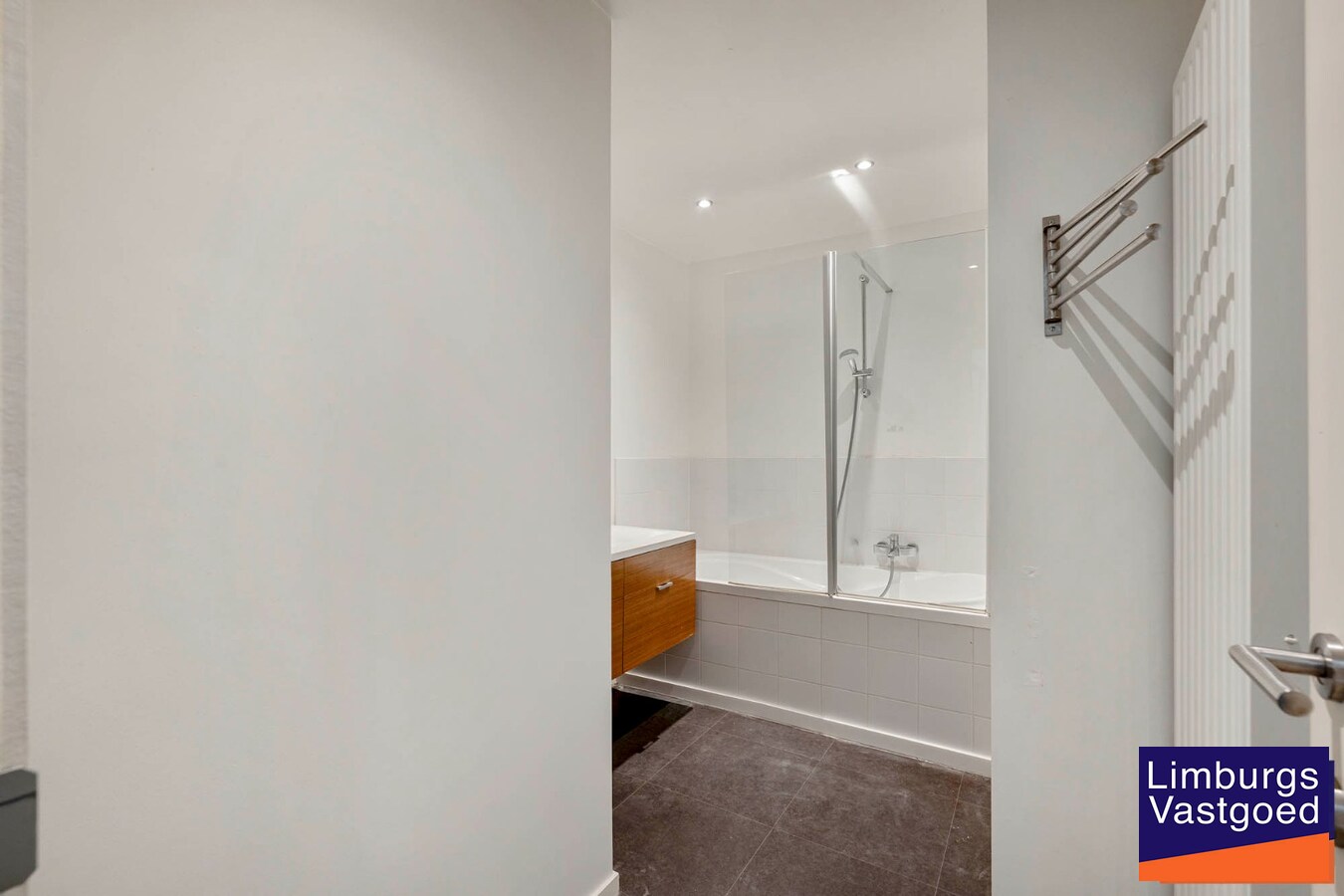 Ruim appartement (125m²) met 2 slpk en terras aan de kleine ring 