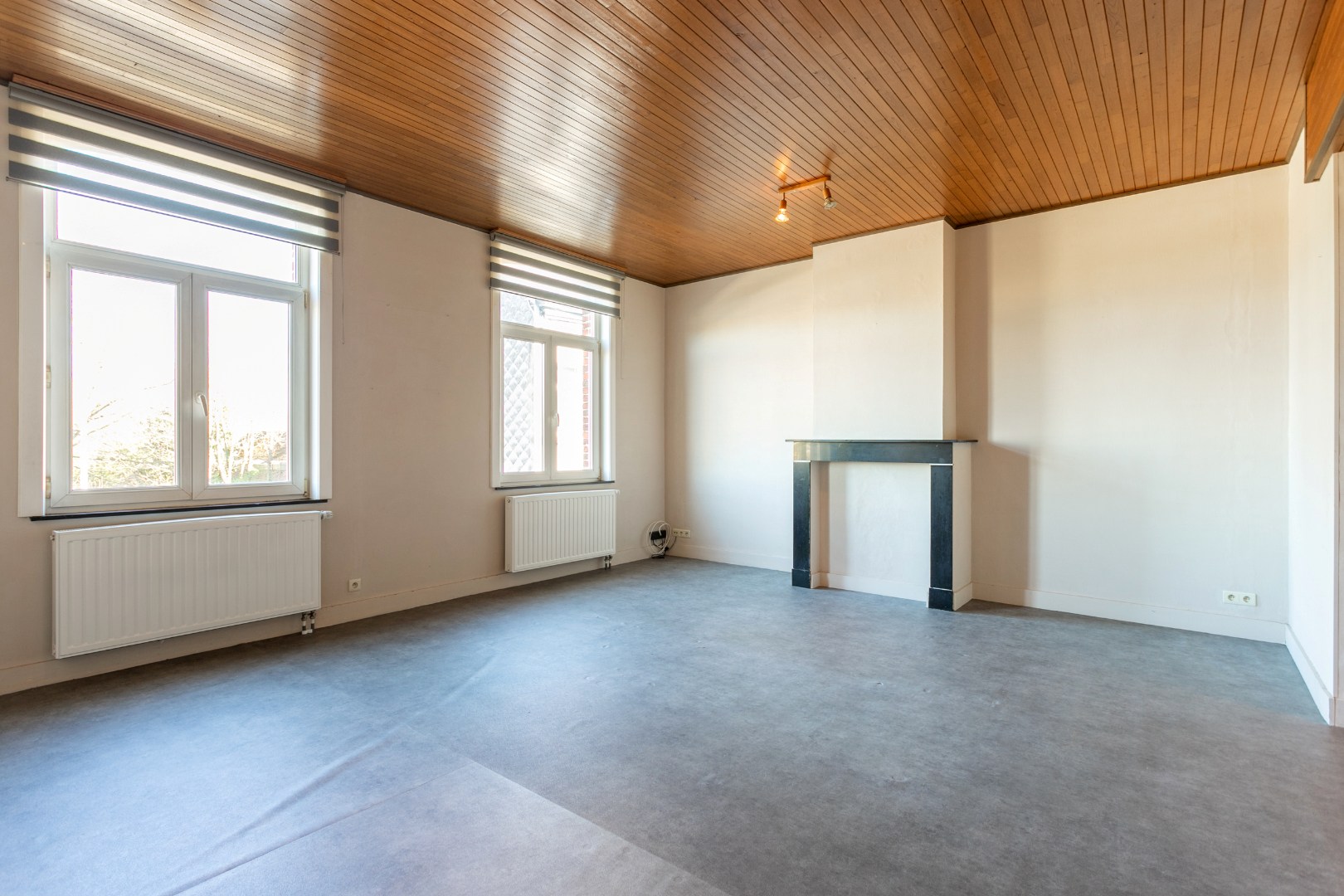 Opbrengsteigendom te koop met 3 app (+-90m²) 