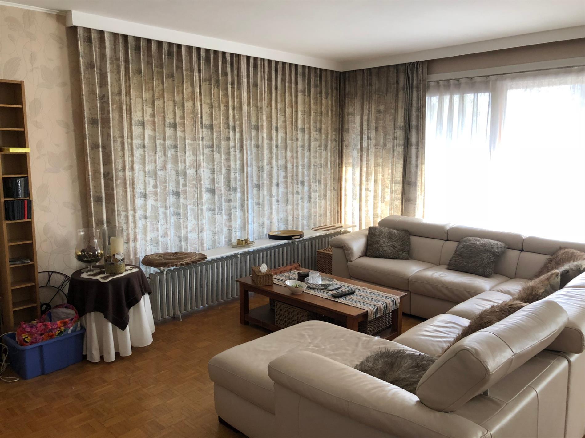 Ruim appartement met 3 slaapkamers en garage 