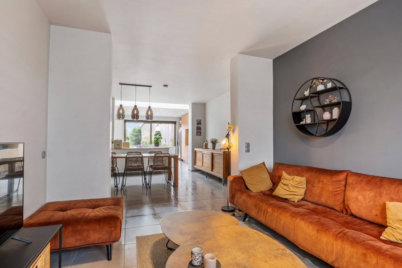 Fantastische instapklare woning met grote tuin te Heule ! 