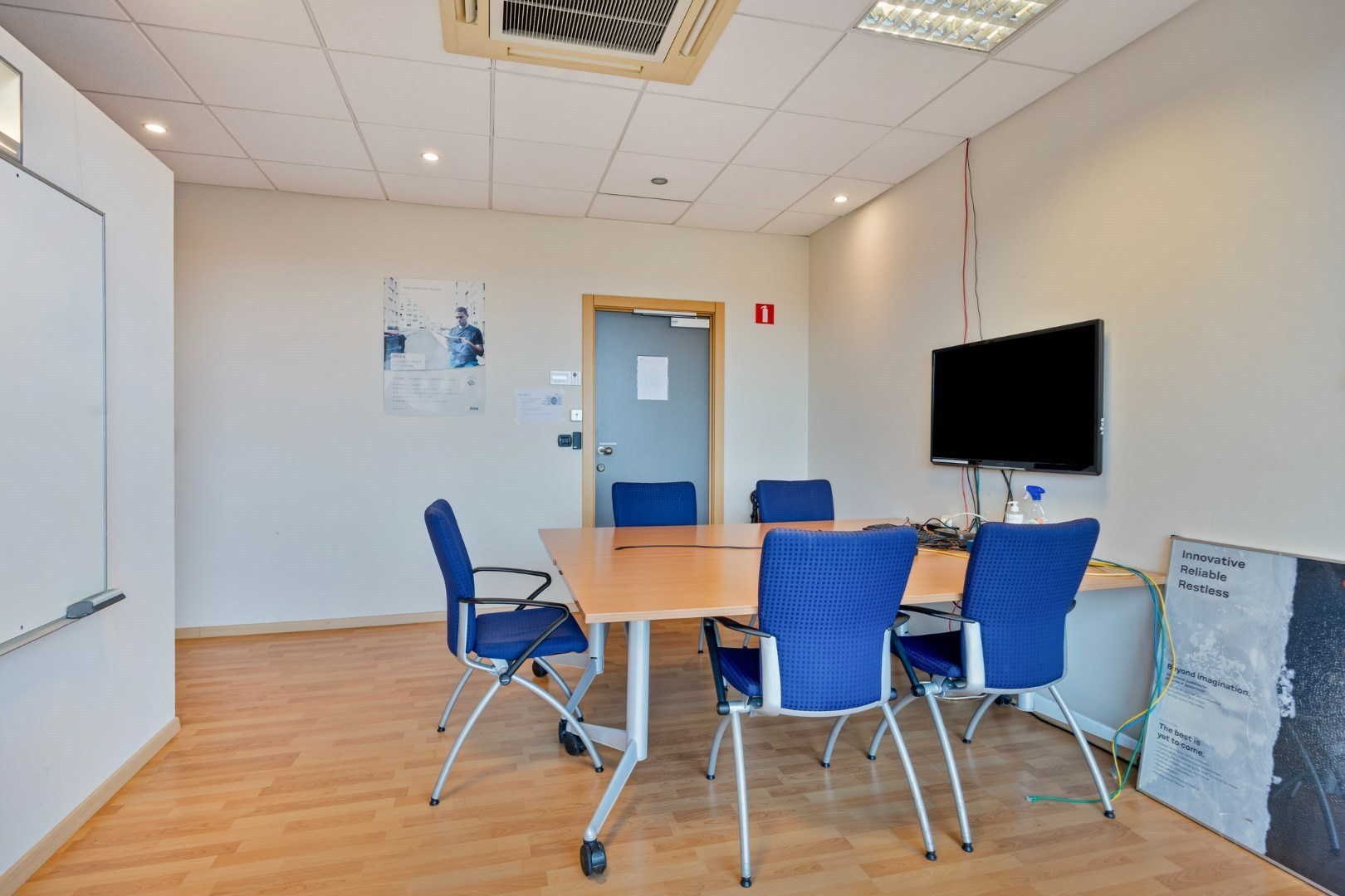 Kantoor te koop in het industriepark te Haasrode/Heverlee met 14 parkings - opp. 626 m² - verkoop van aandelen 