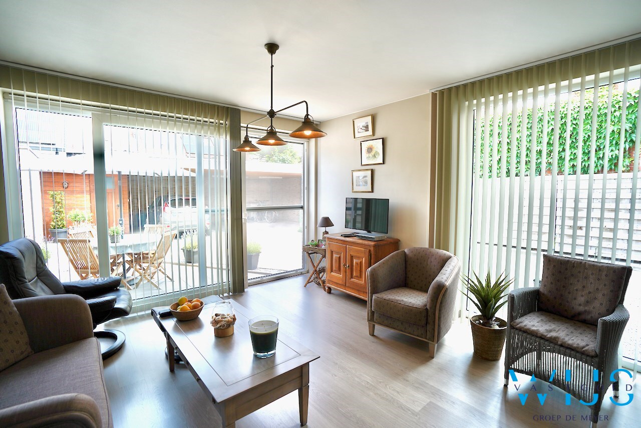 Gelijkvloers appartement met 2 slaapkamers te Zelzate ! 