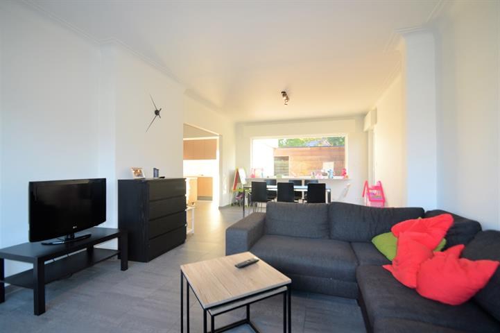 Prachtig gerenoveerde woning met een zeer ruime en zonnige tuin op top locatie in Mol 