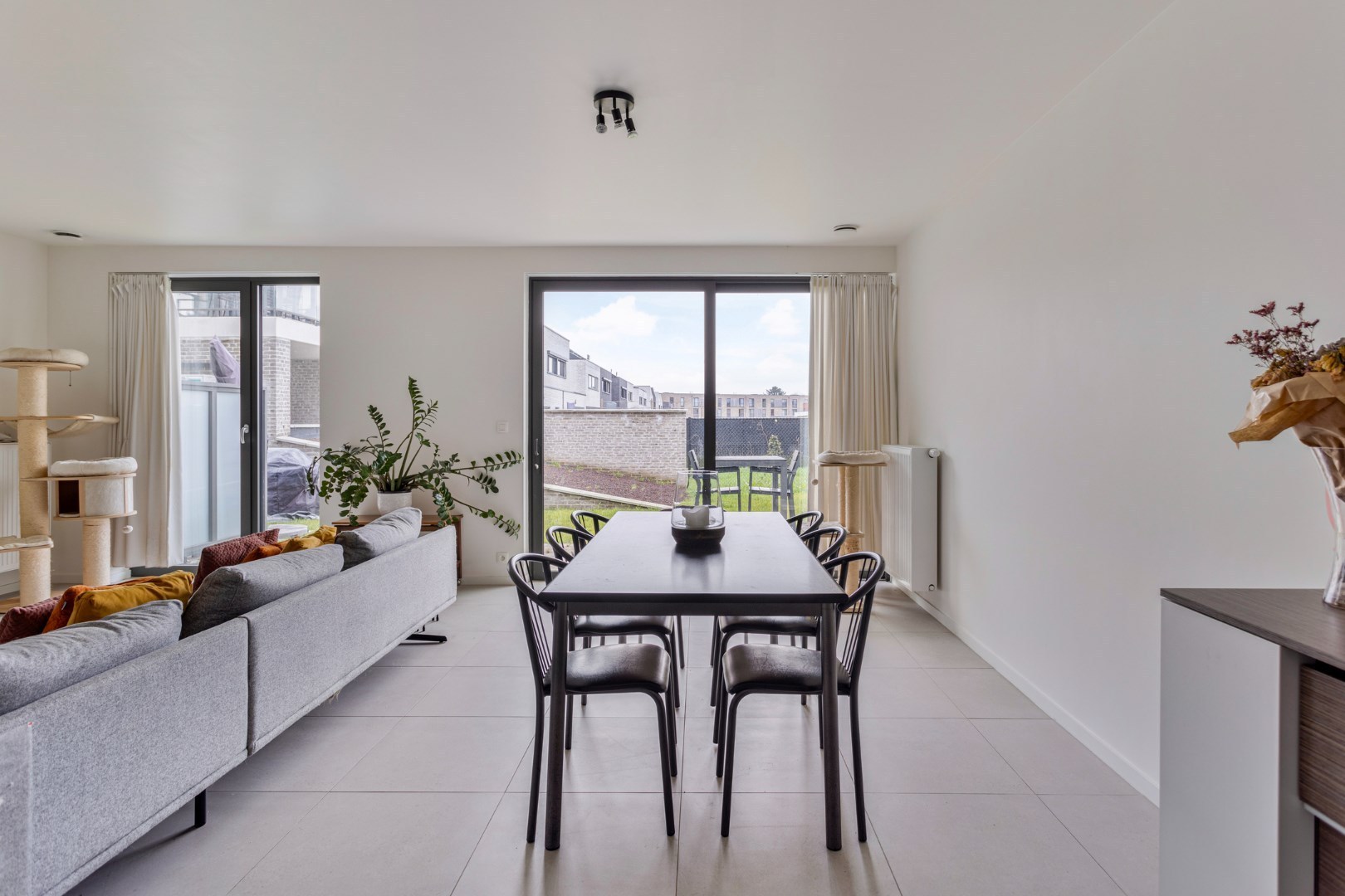 Lichtrijk nieuwbouwappartement met 3 slaapkamers, tuin, terras, kelderberging en 2 autostaanplaatsen - EPC 36 kWh/m² -bewoonbare opp. 115 m² 