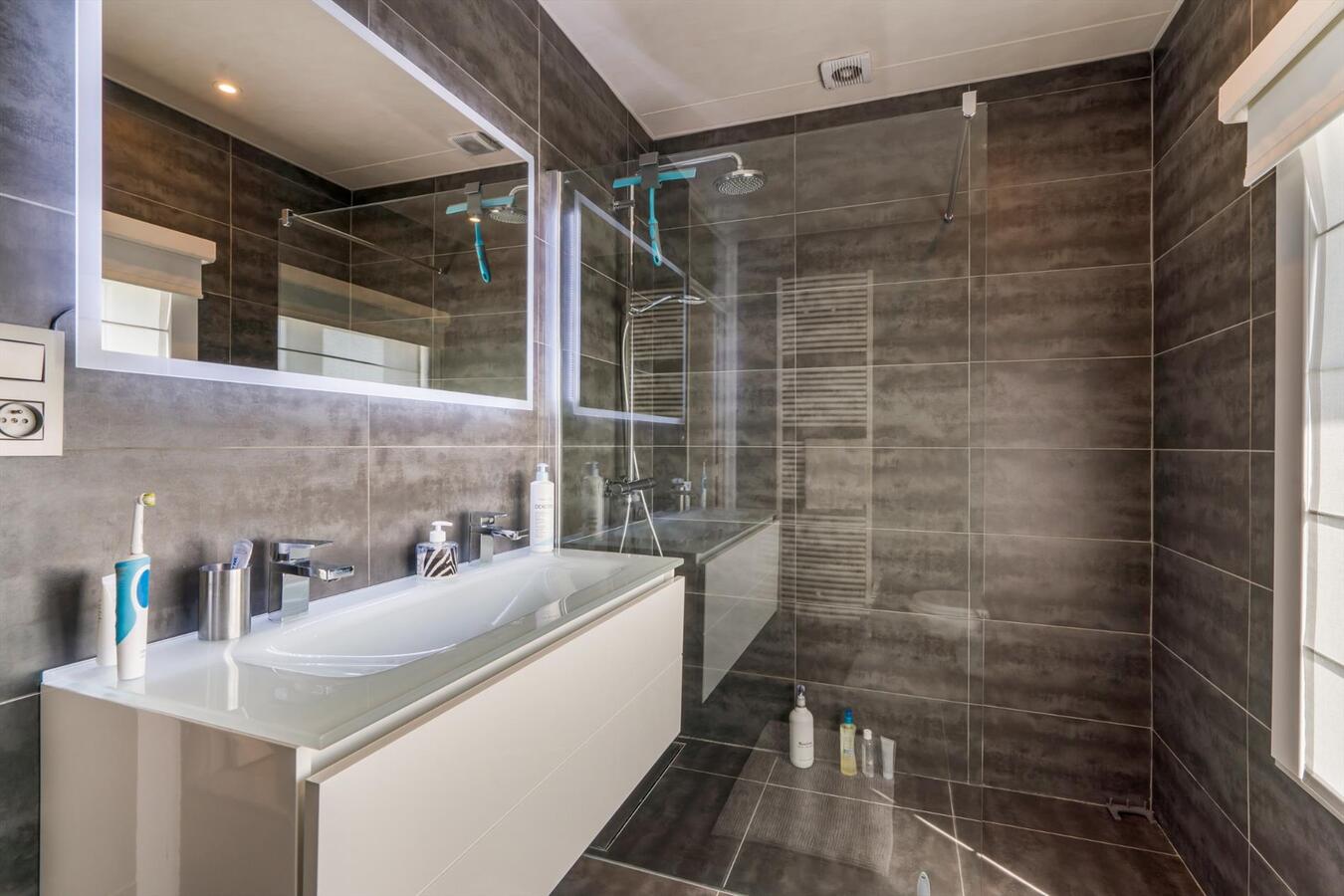 Woning met 4 slaapkamers en tuin te Ichtegem 