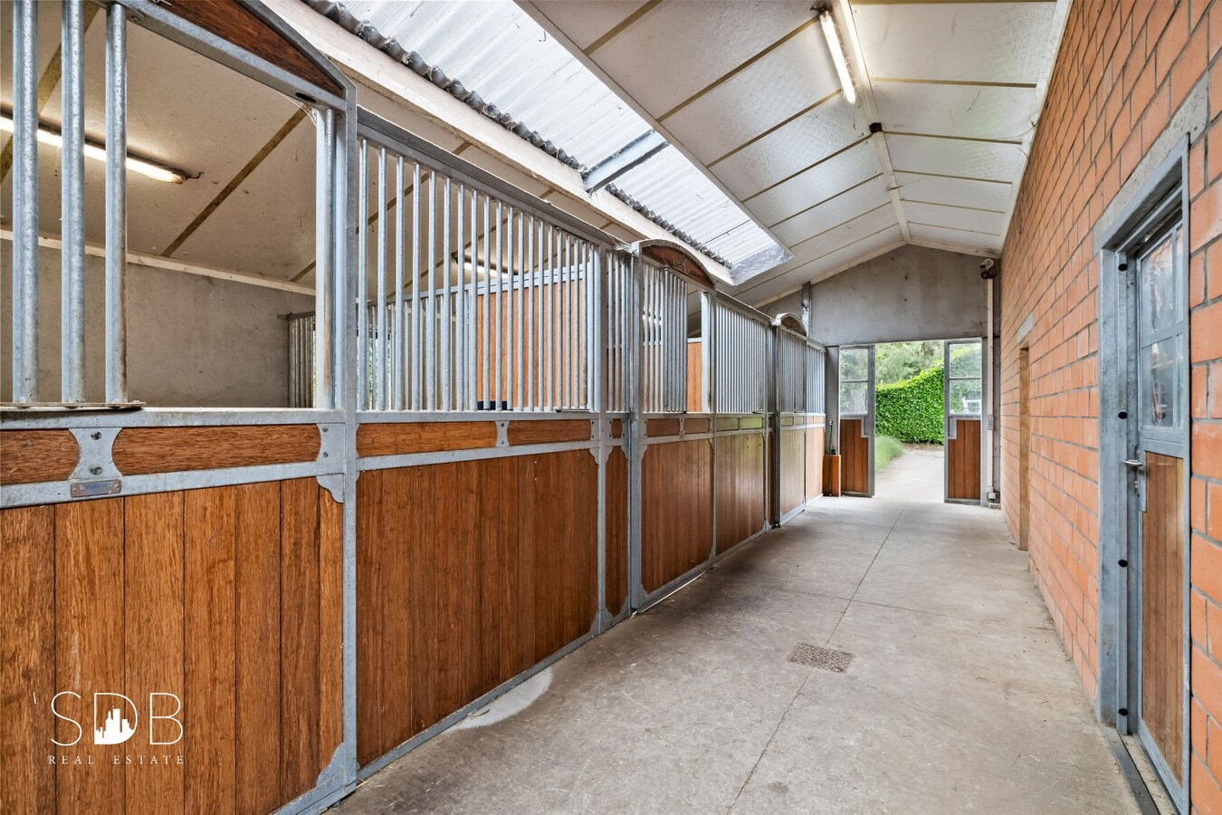 Paardenstallen, Smulders