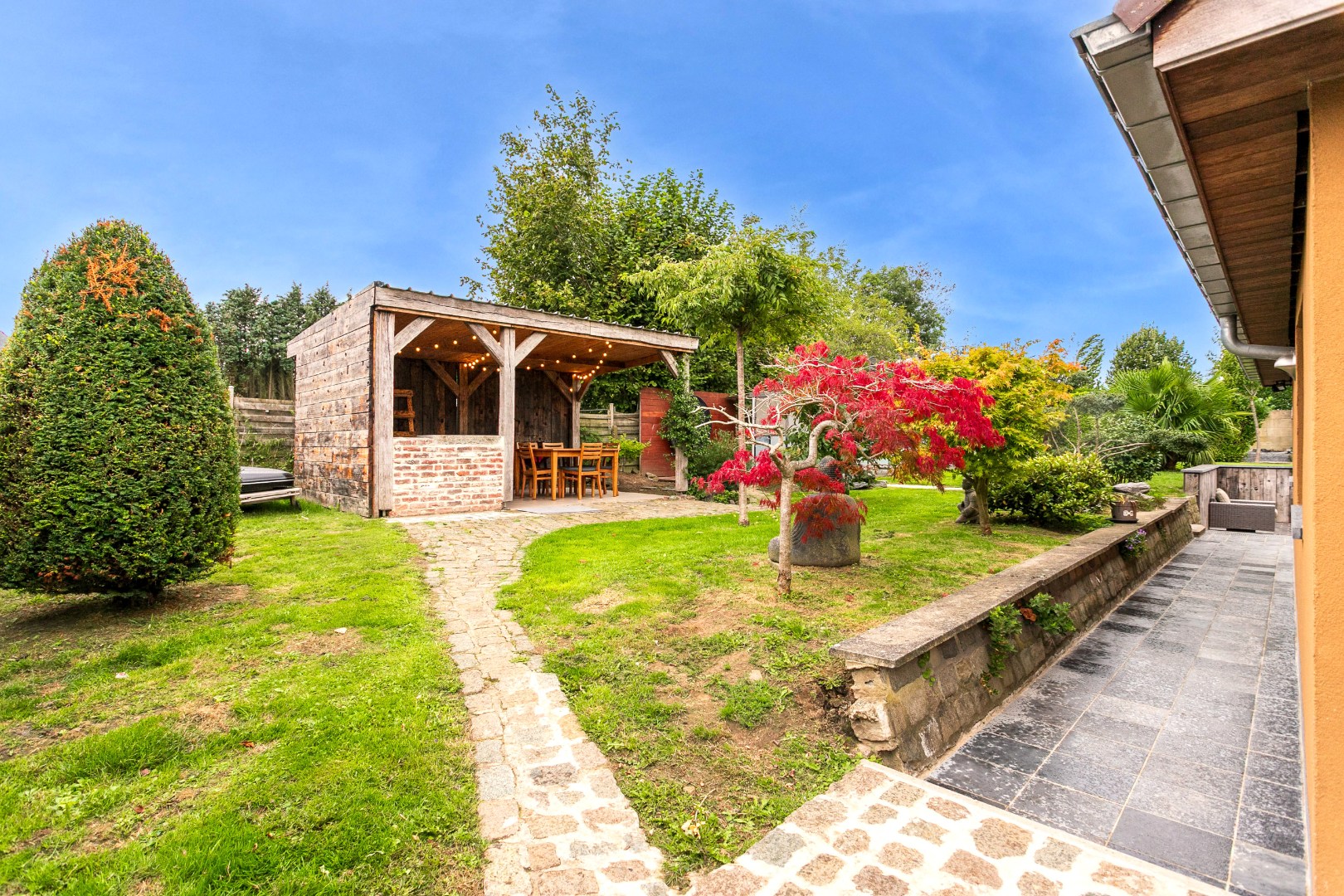 Charmante woning met 3 à 4 slpk en tuin te Halle 