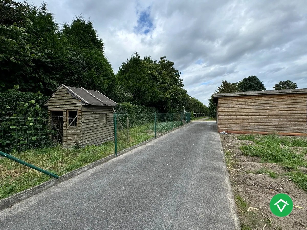 Alleenstaande woning met 3 slaapkamers en garage te Koekelare 