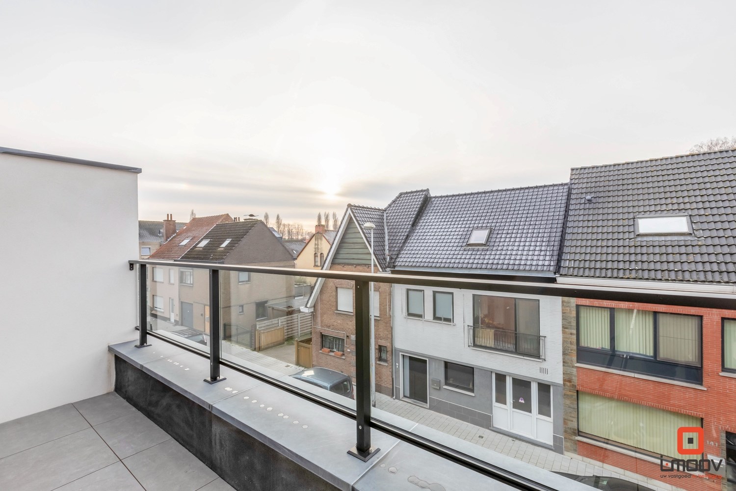 Ruime, zeer recente woning in rustige buurt 