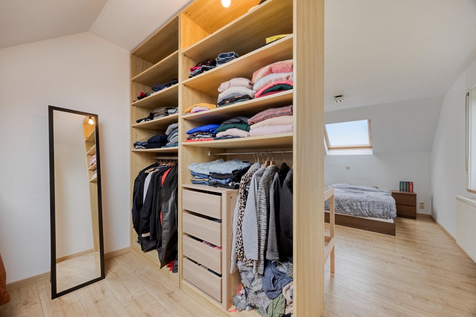 Open bebouwing met 4 slaapkamers, bureau, garage en prachtige tuin in Boutersem – EPC 158 kWh/m² - bewoonbare opp. 282 m² 