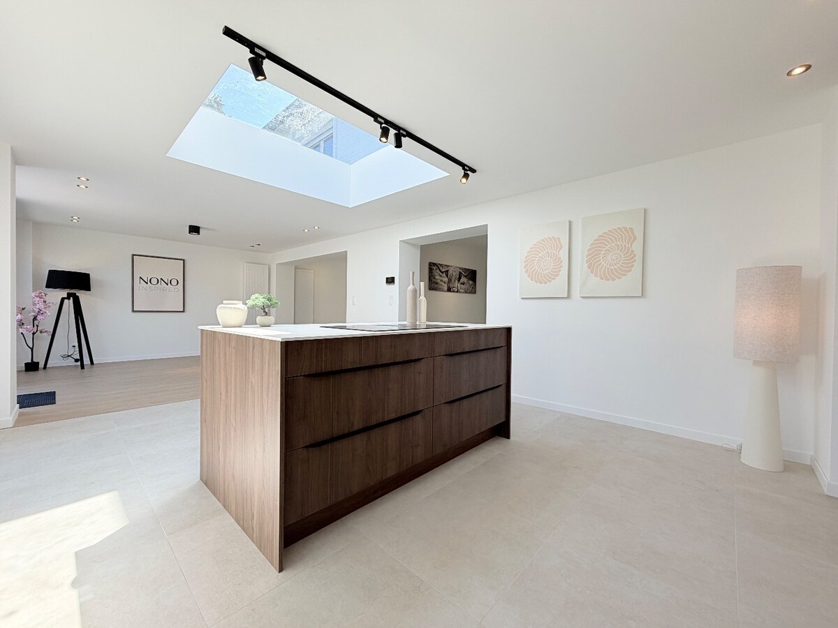 Prachtige gerenoveerde zeer ruime woning in een rustige wijk te  Gullegem ! *** NONO INSPIRED*** 