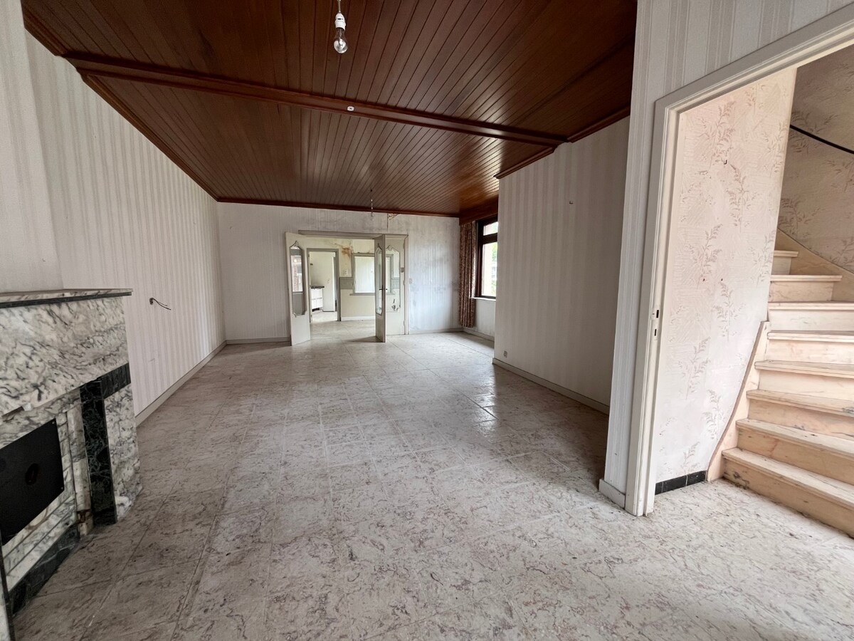 Te renoveren half open bebouwing te Gavere 