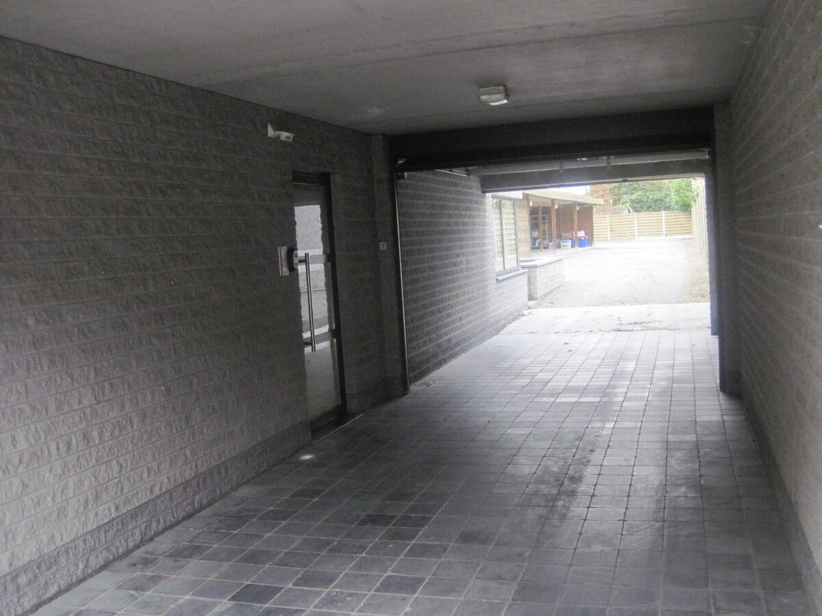 Ruim duplex 2-slp-appartement in centrum Gavere. 