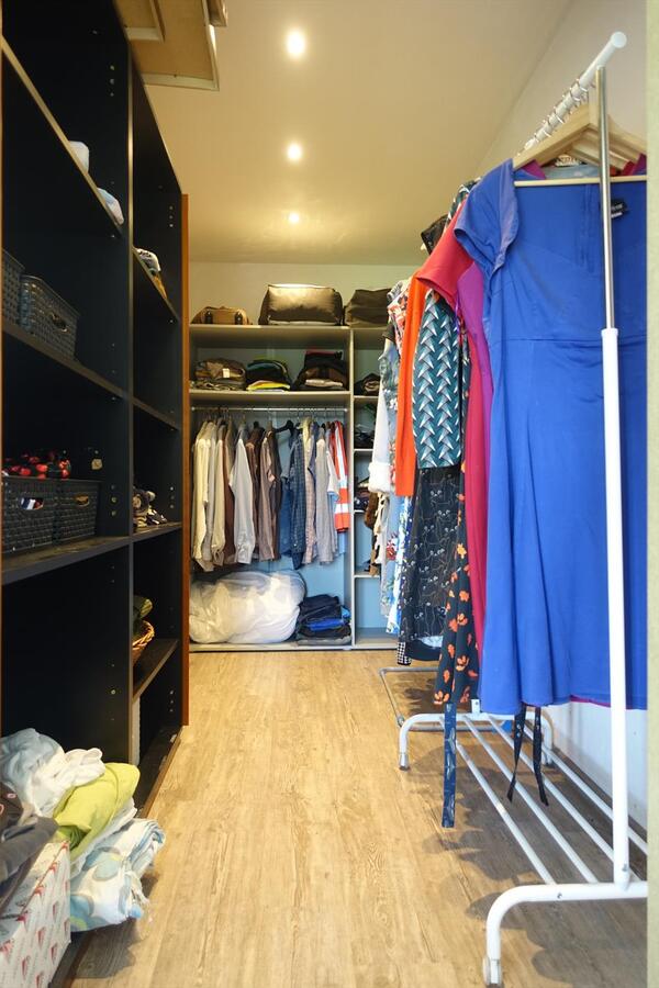 Prachtige recente villa met bijgebouw 