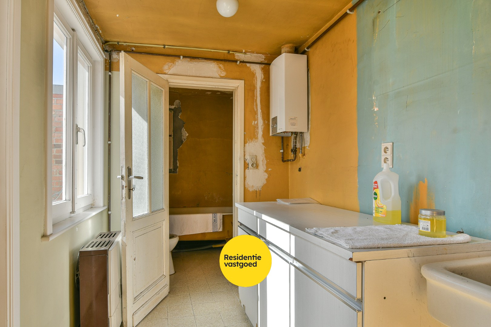 Rijwoning met veel potentieel, garage en tuin nabij centrum Blankenberge 