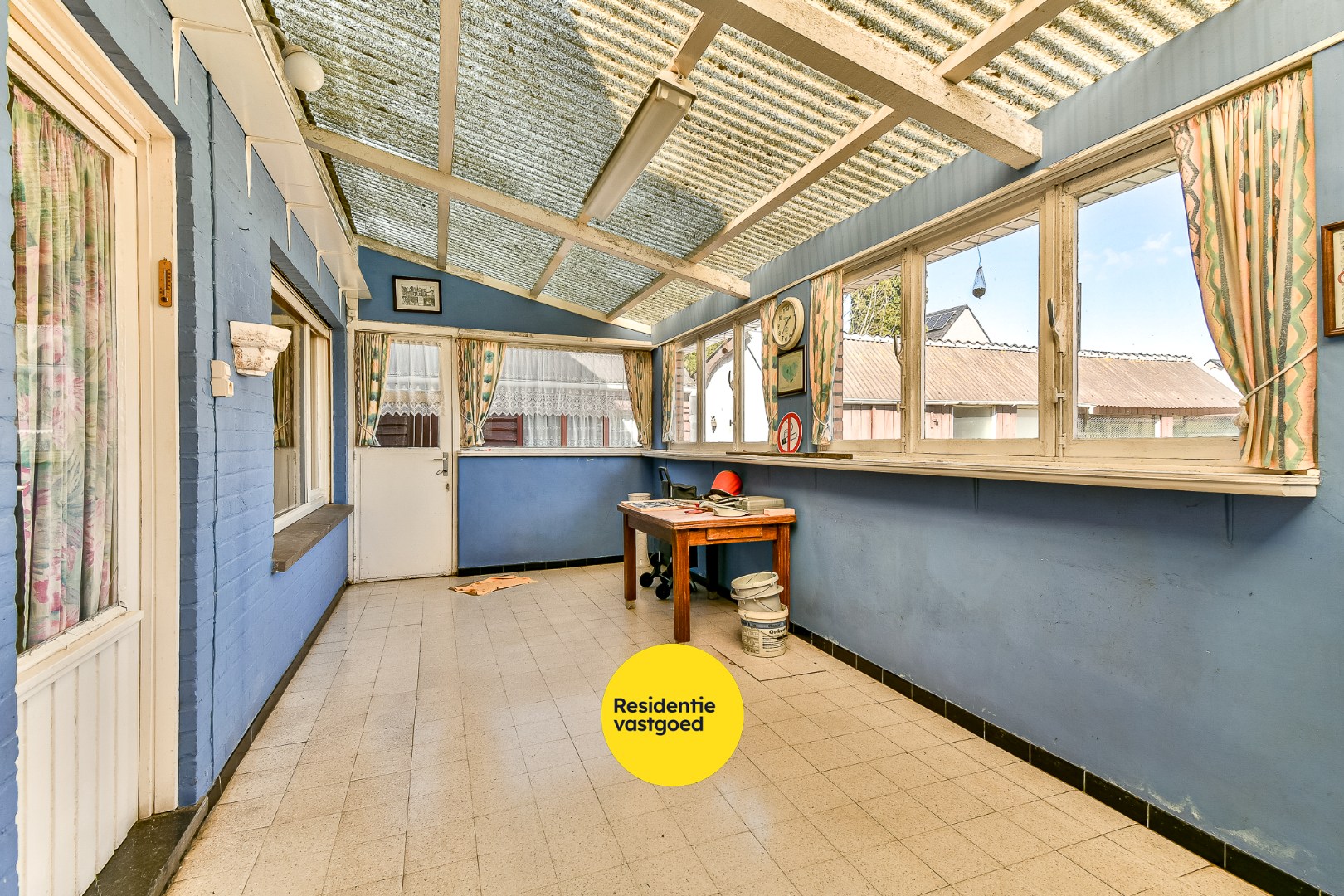 Te renoveren halfopen bebouwing met tuin en groot potentieel 