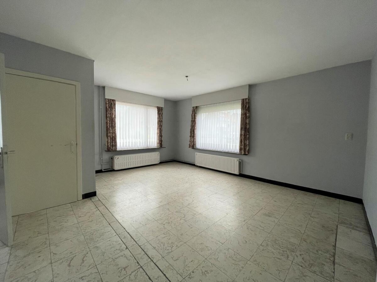 Woning met 2 slaapkamers en diepe tuin te Koekelare 