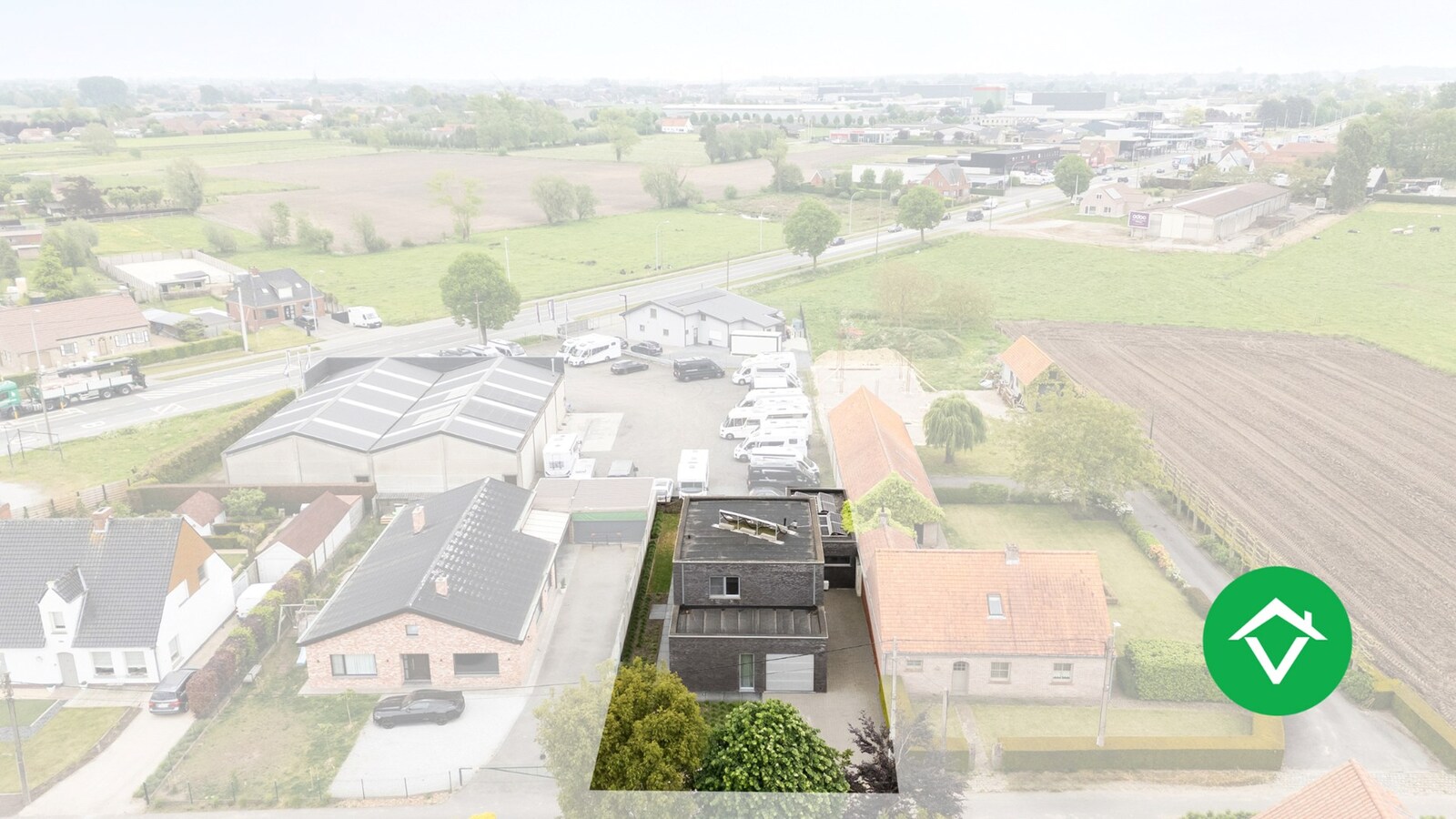 Instapklare woning met 4 slaapkamers en garage te Torhout 
