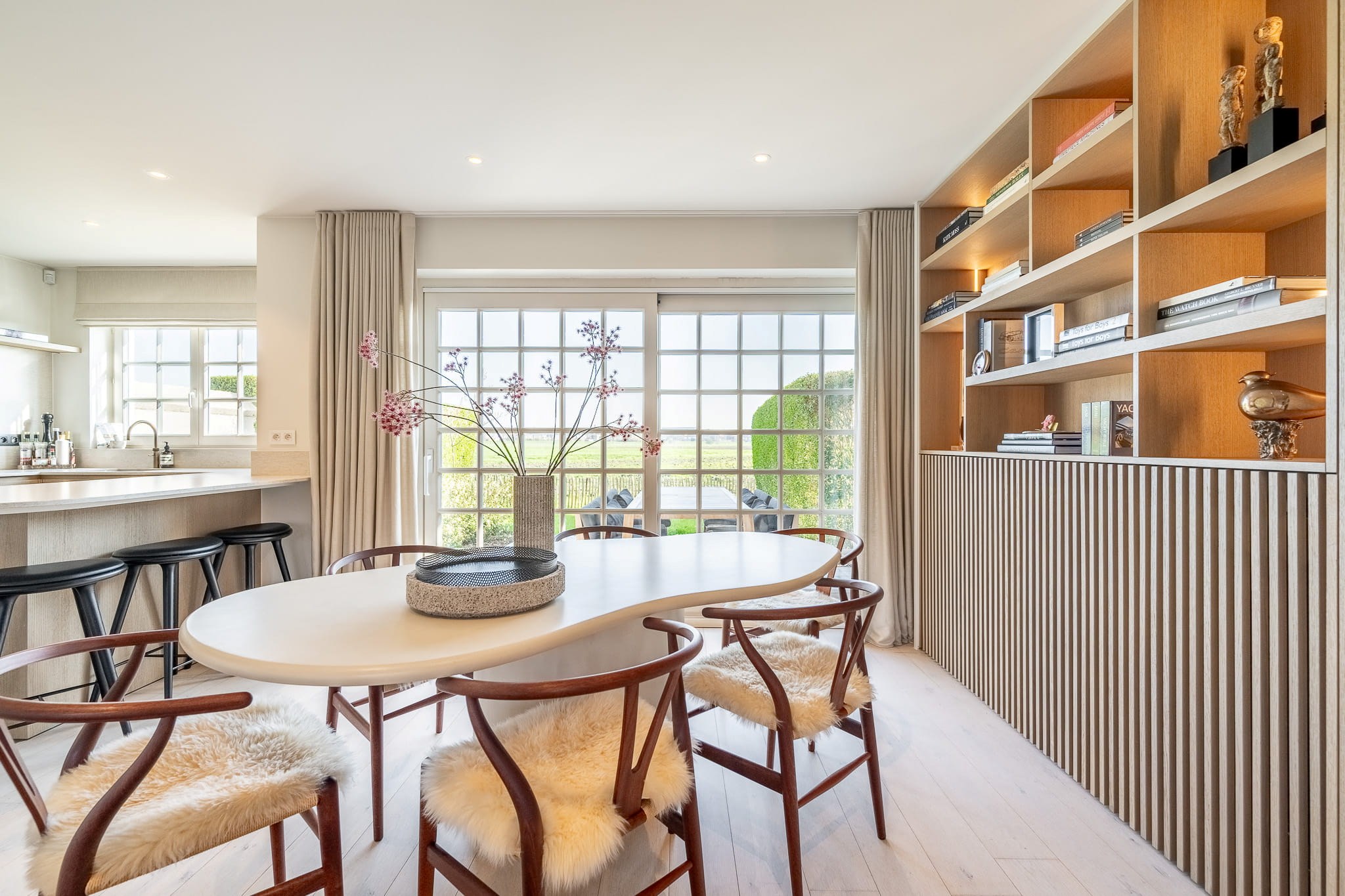 Maison récemment rénovée à vendre avec une vue magnifique sur les polders. 
