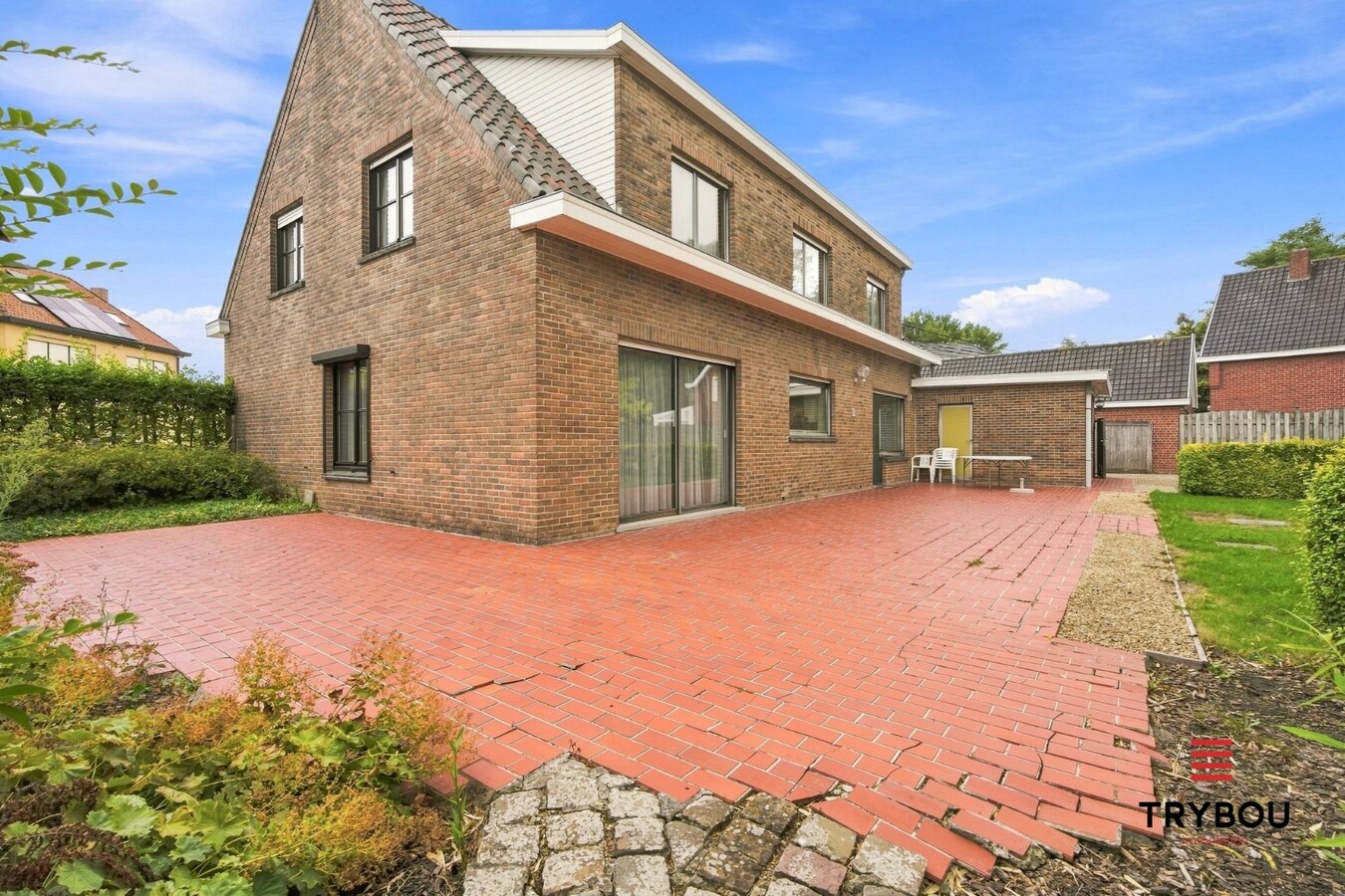 Ruime alleenstaande villa op een royaal perceel van 1265m² 