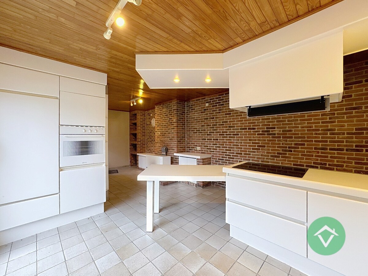 Alleenstaande woning met vele mogelijkheden te Ichtegem 