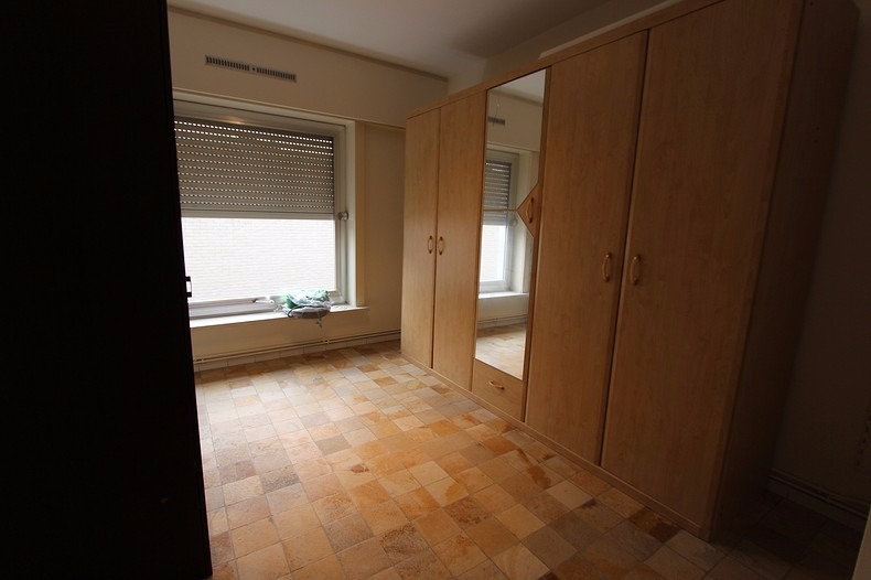 Appartement met 2 slaapkamers en garage in centrum van Roeselare 