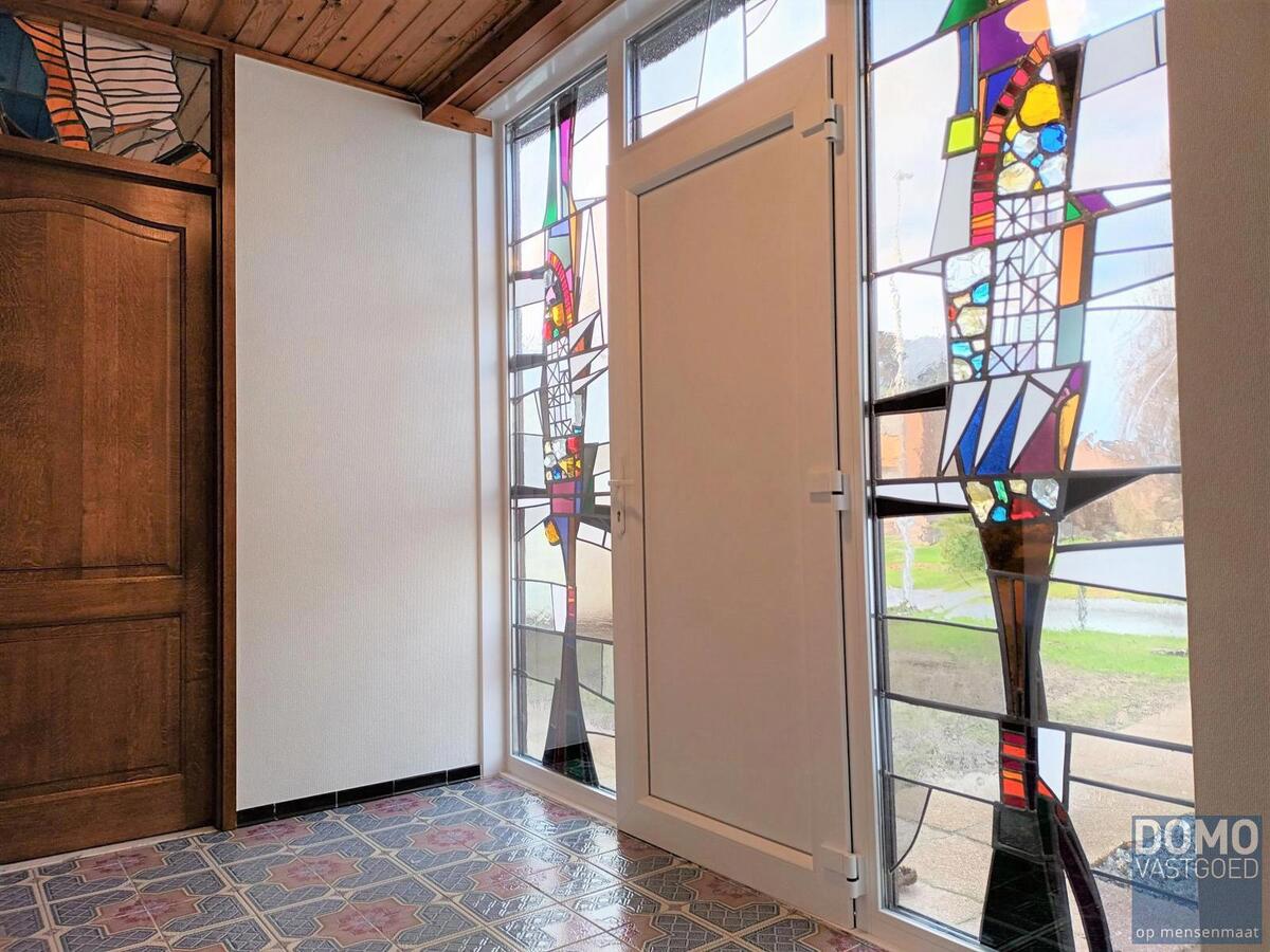 Vernieuwde seniorenwoning met 3 slaapkamers en inpandige garage gelegen in Tuilt (Kuringen) 