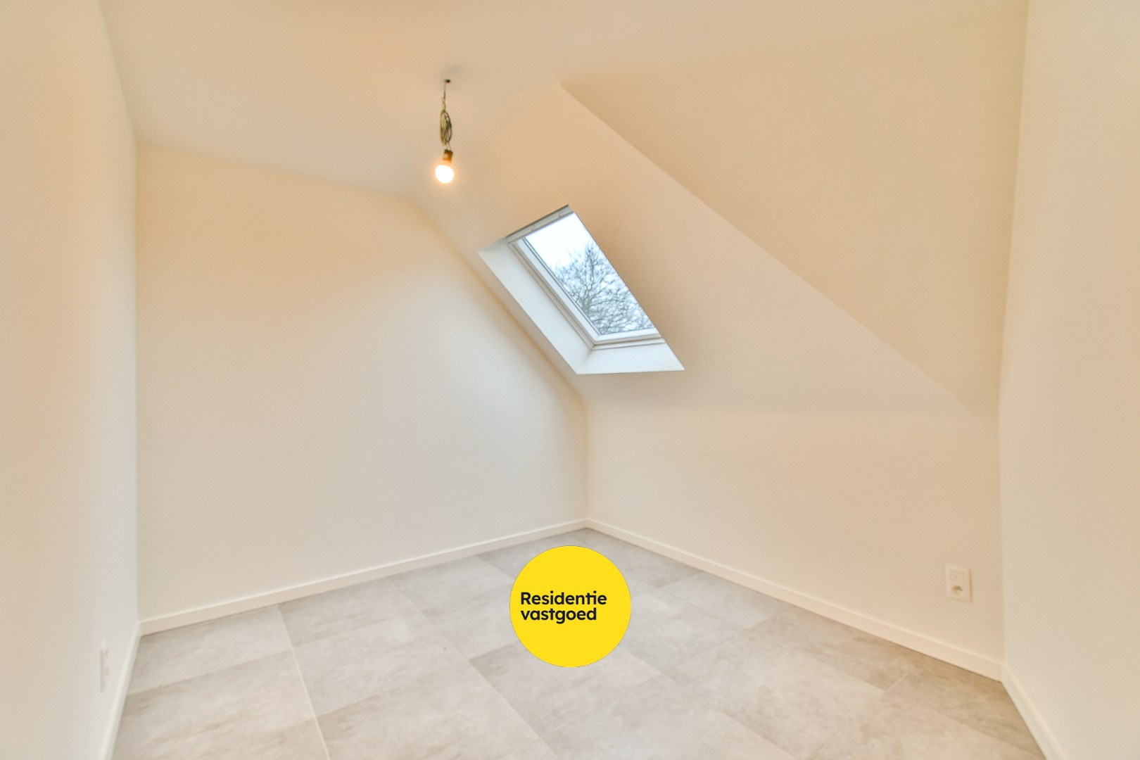 Royaal drie-slaapkamer appartement met ruim terras 