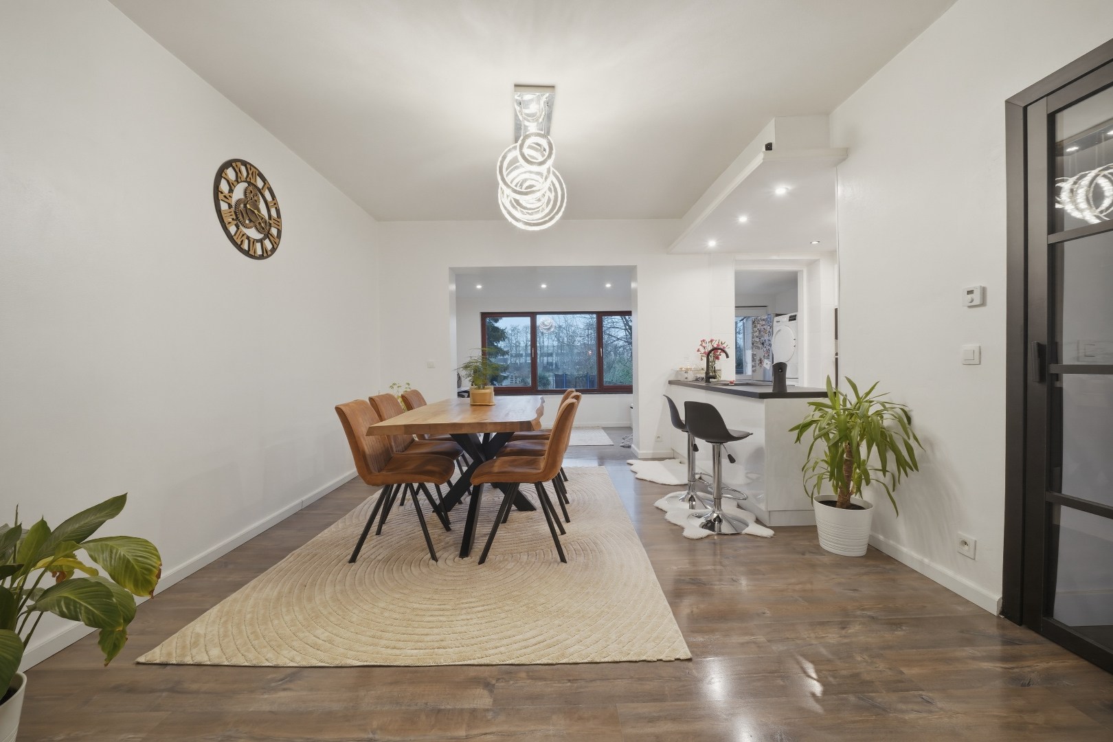 Instapklare woning met diepe tuin te Oostende 