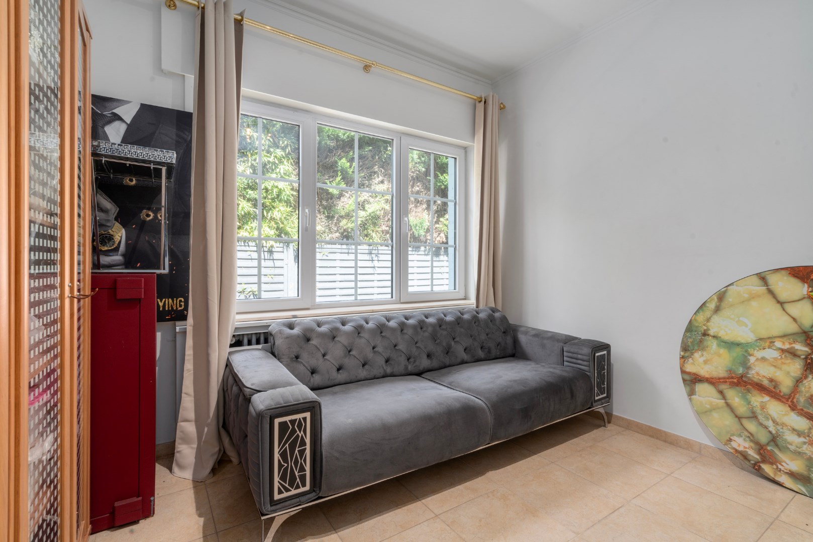 Stijlvolle villa met 5 slaapkamers op mooi perceel van 1325m² 