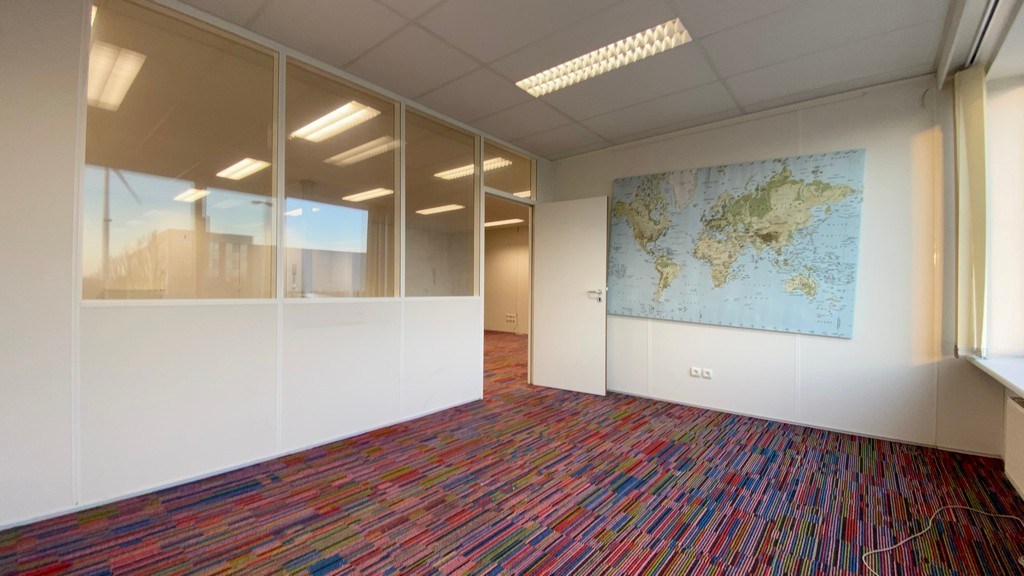 Instapklare kantoren te huur in Lokeren