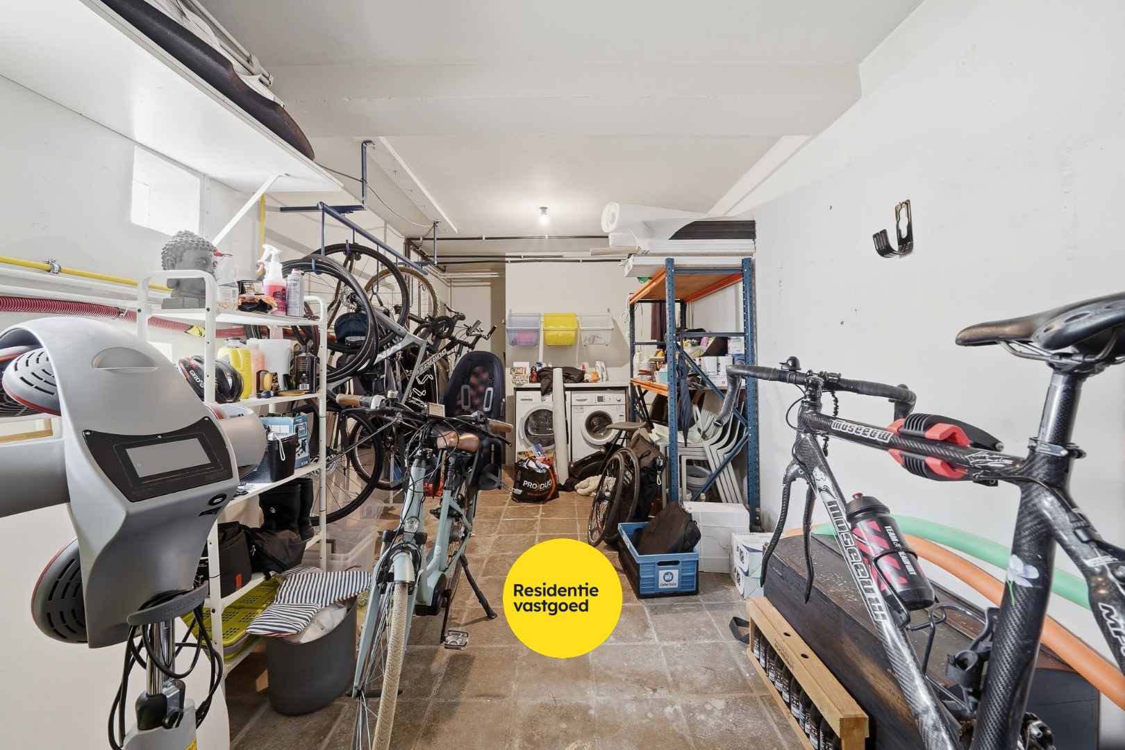 Duplex-appartement van 165 m² met garage, carport en zonnig terras in de Vicognewijk 