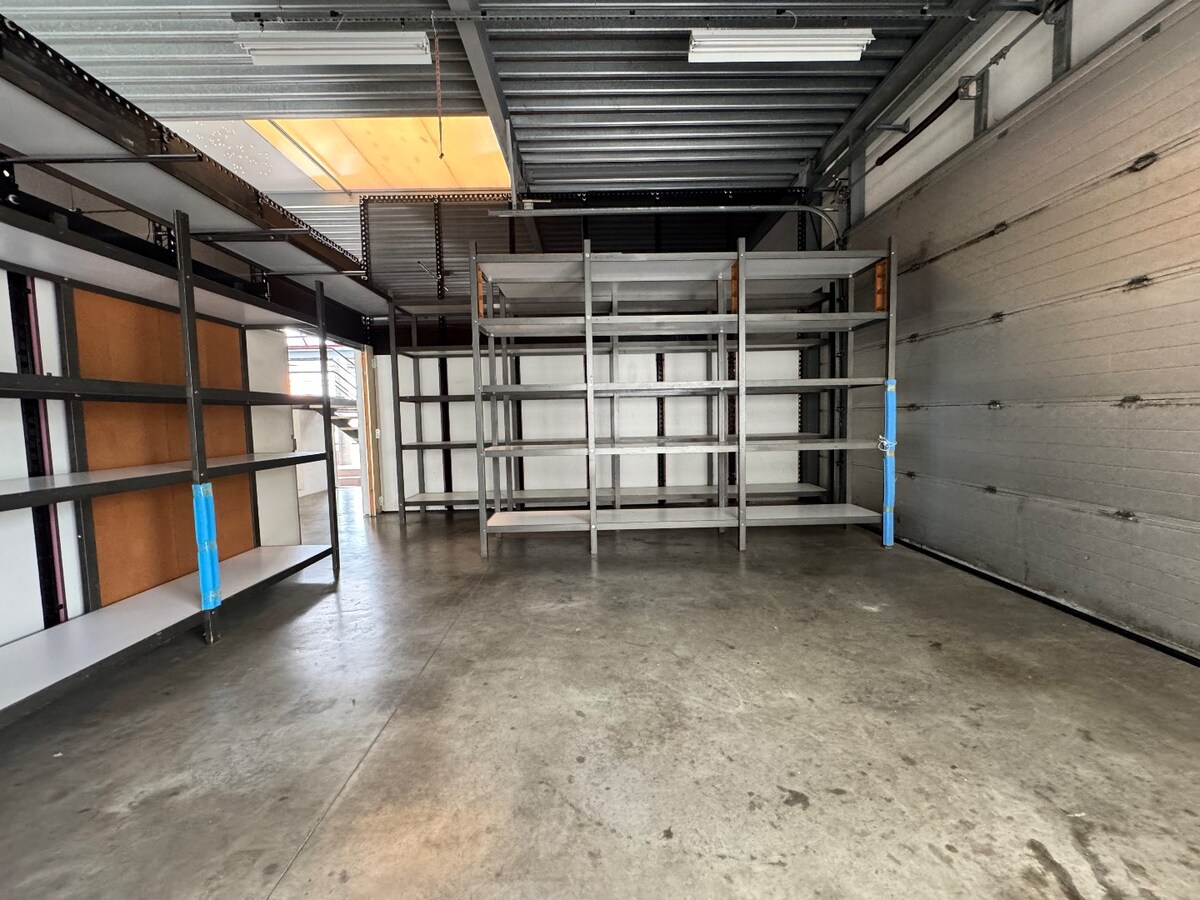 Handelspand met woonst te Ichtegem 