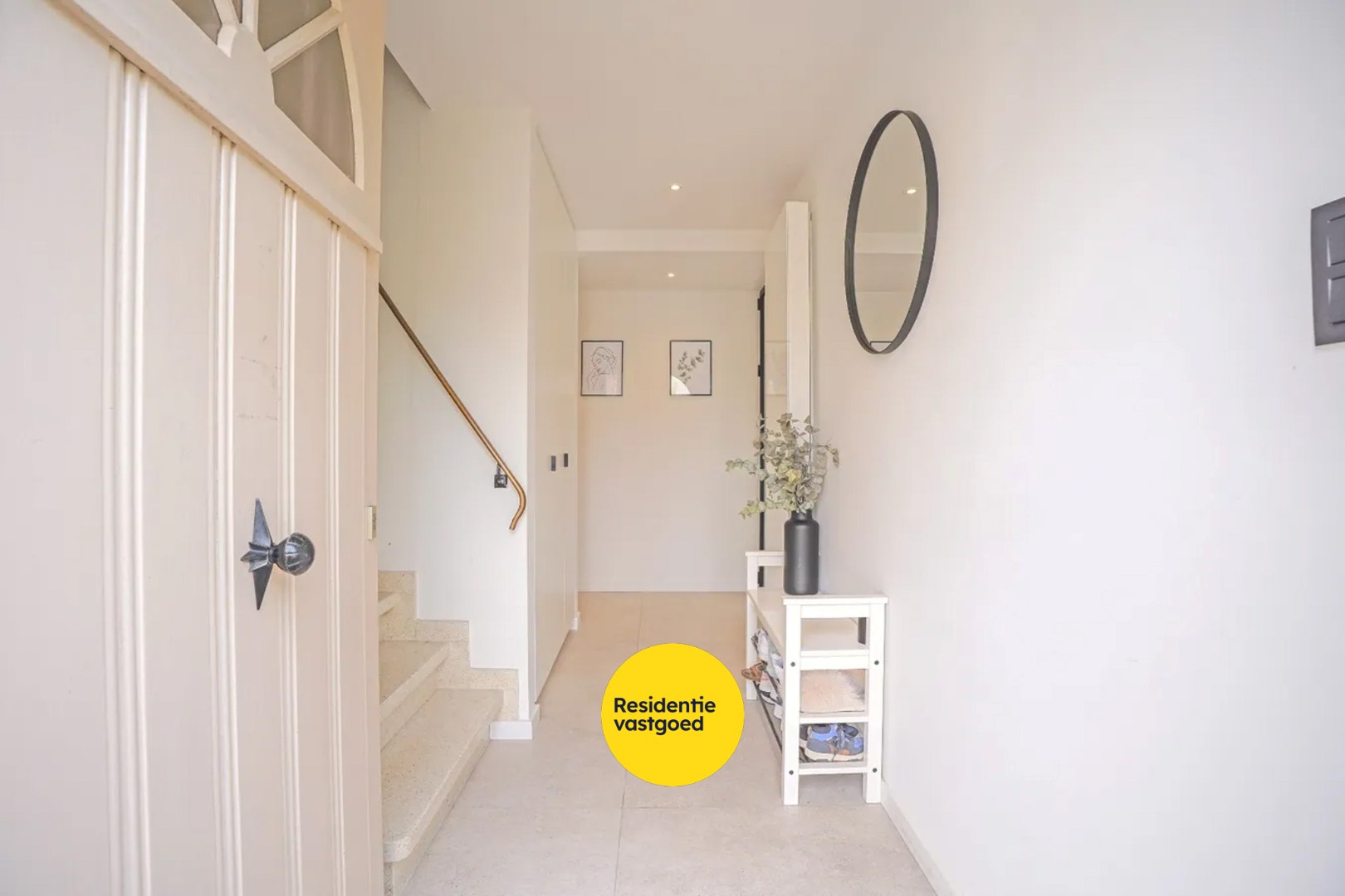 Gerenoveerde alleenstaande woning op 637m² te Veurne! 