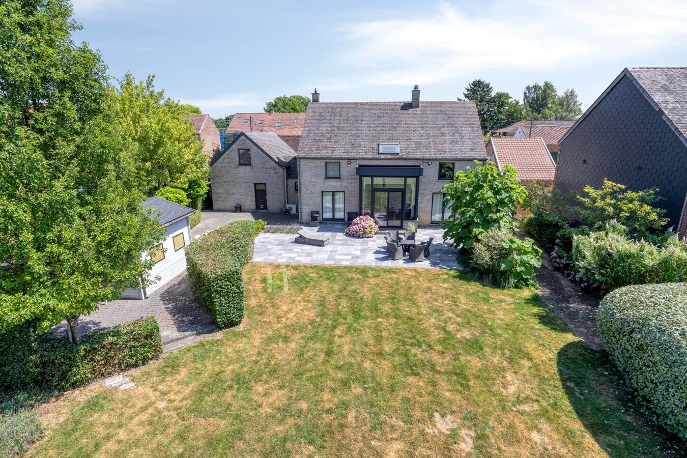 Exclusieve VILLA met zwembad in Zétrud-Lumay (Jodoigne) 