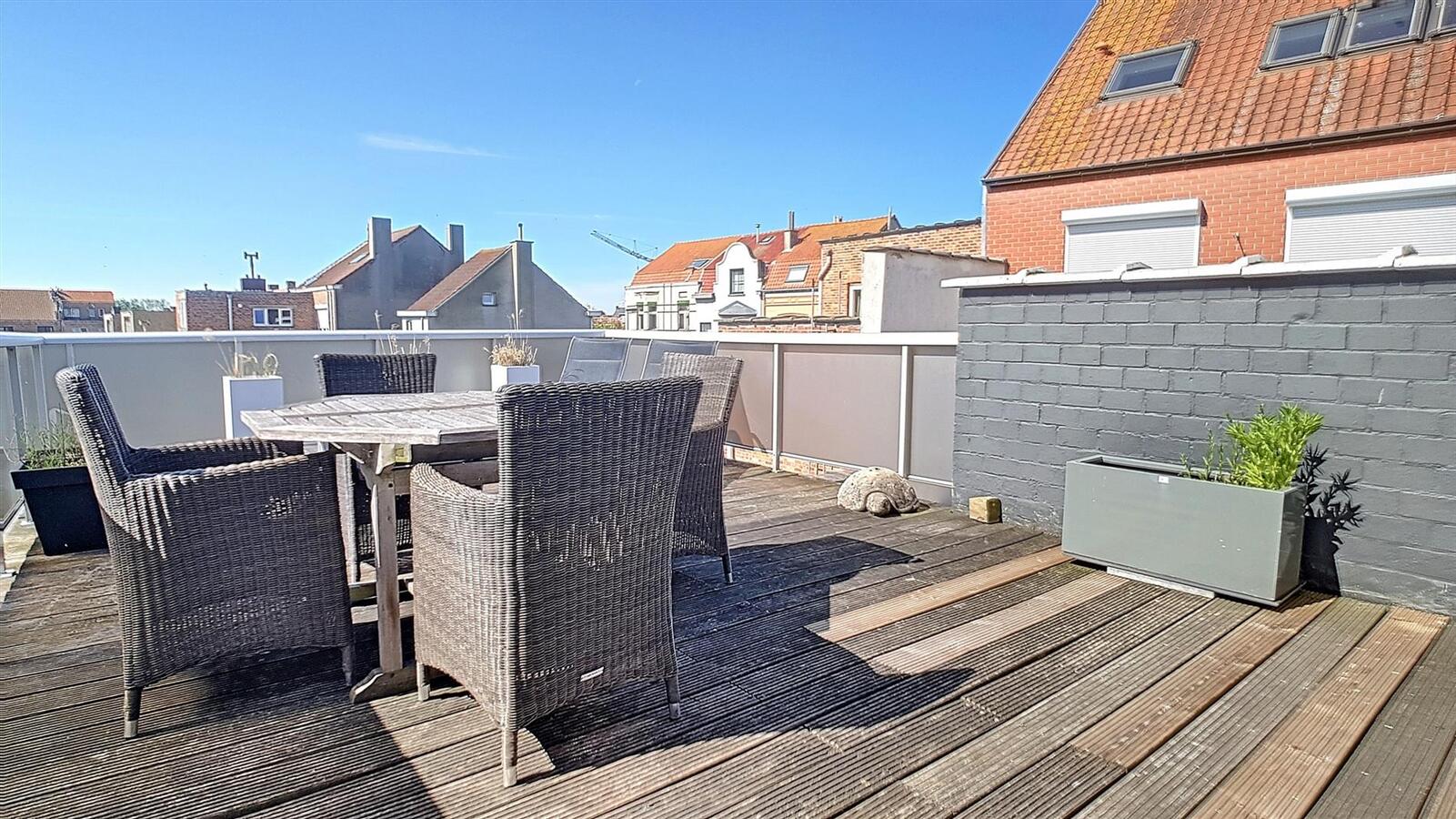 Leuke studio met groot zonneterras vlakbij het strand  - Heist 