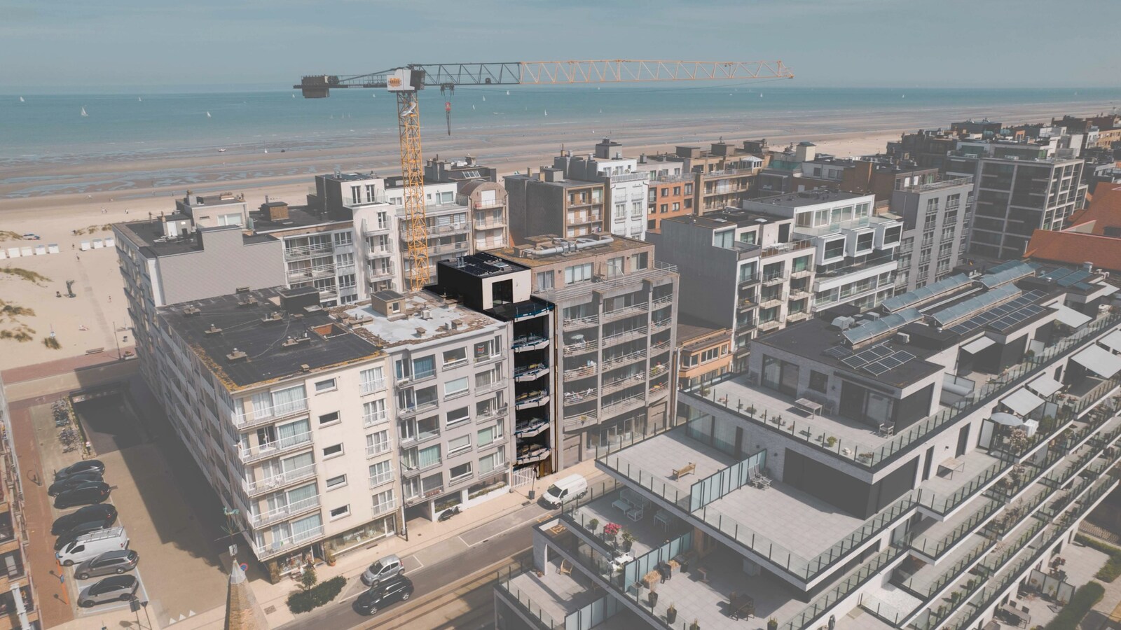 Res. DUNAS: 5 zongerichte luxe appartementen op een boogscheut van de zeedijk Oostduinkerke! 