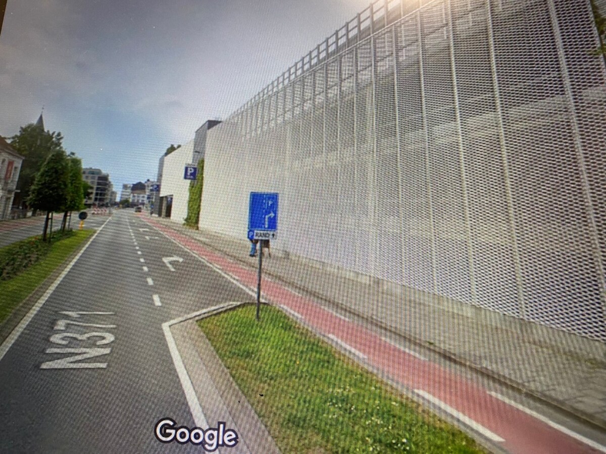 3 parkeerplaatsen in Parking INDIGO, aan het Station van Blankenberge 