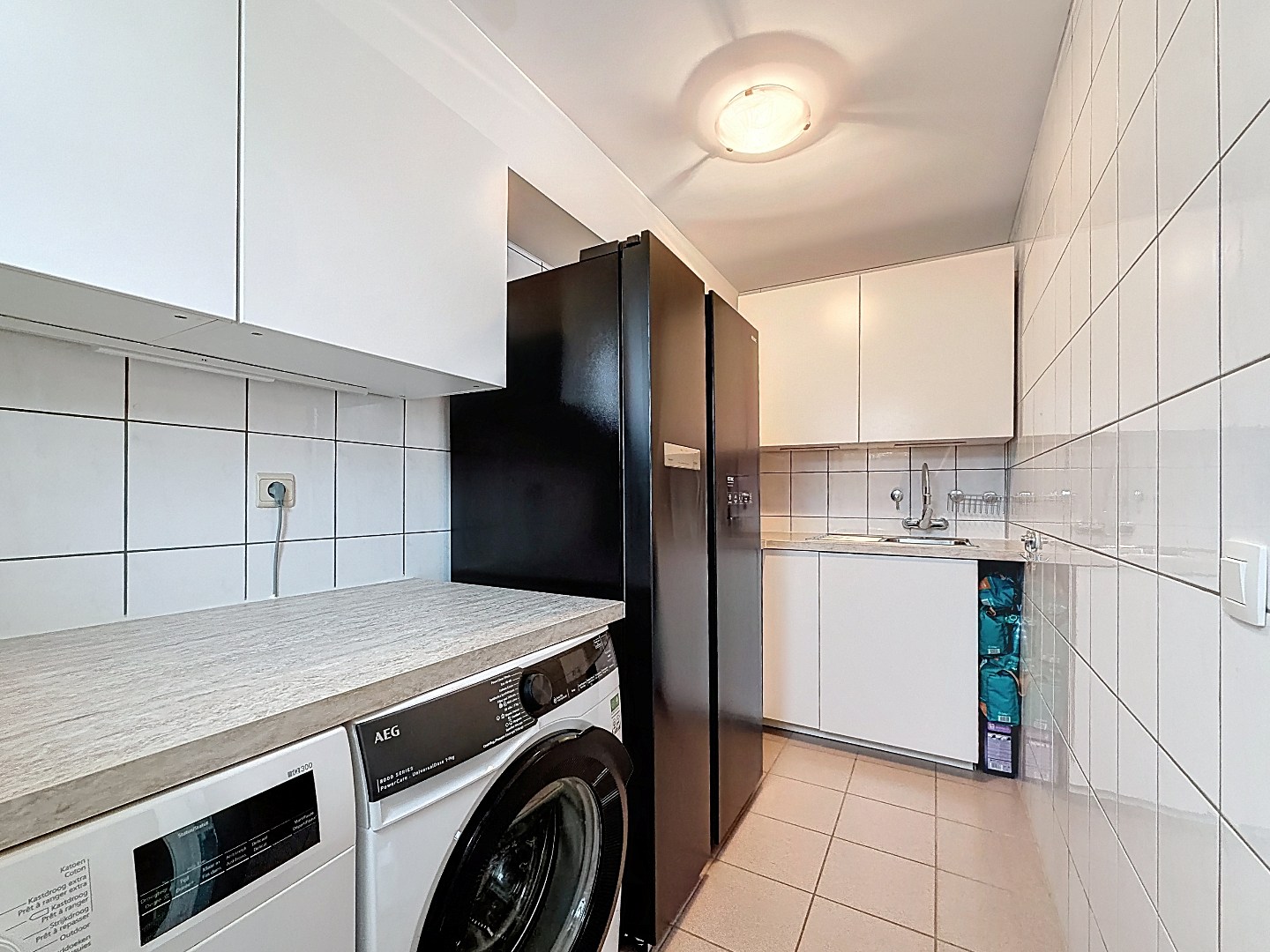 Instapklare bel-etage woning met mooi aangelegde tuin in Merksem 