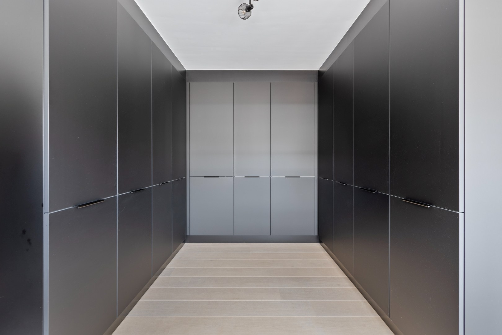 Luxueus dakappartement met uitzonderlijk terras in Geel-centrum! 