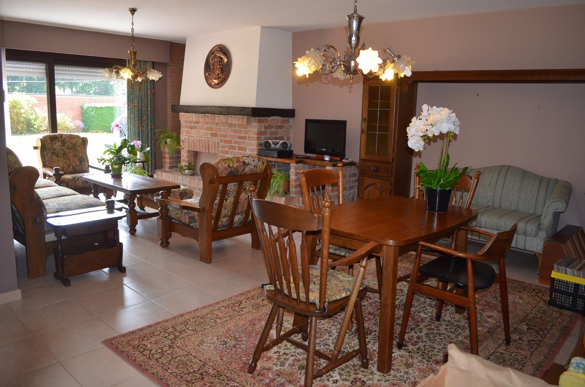 Gelijkvloers app. 2 slpks, tuin en garage te Adegem 