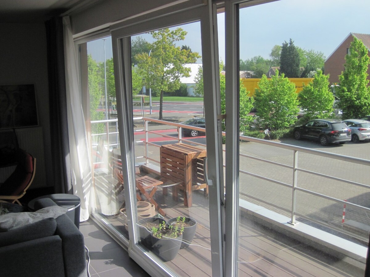 Aangenaam, eigentijds appartement met 2 ruime terrassen. 