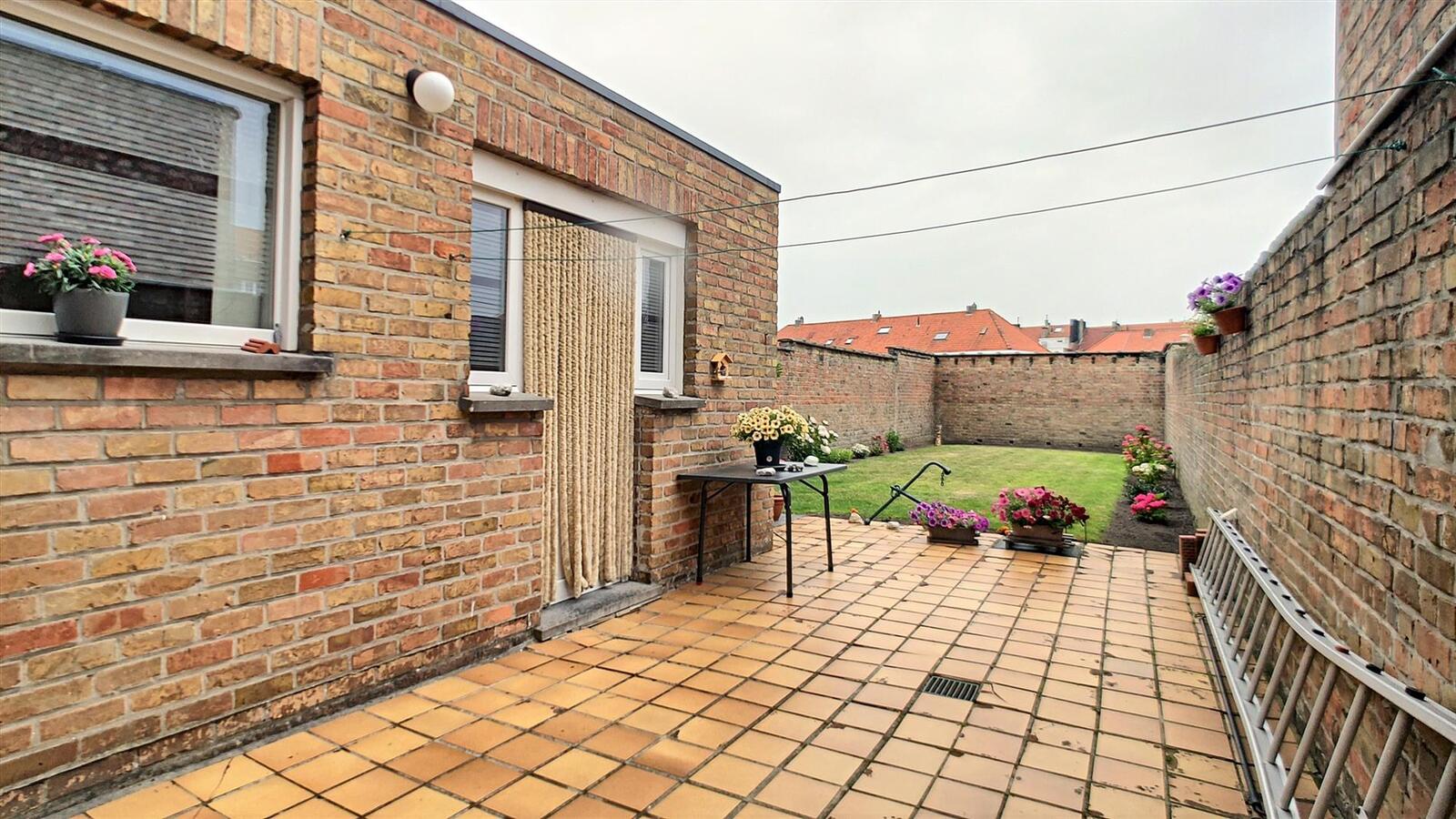 Ruime gezinswoning met tuin - Heist 