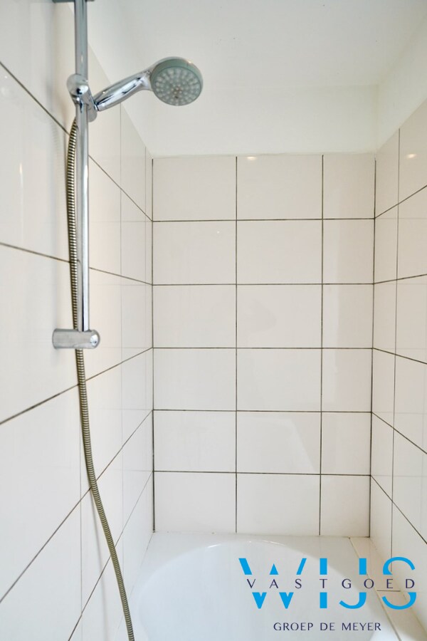 Instapklaar &amp; energiezuinig woonhuis met LOODS te Kluizen ! 