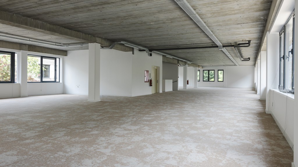 Gerenoveerd kantoor te koop nabij station Berchem