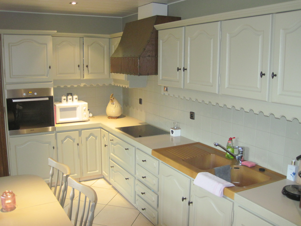 Stijlvolle en degelijke bungalow. Unieke ligging. 