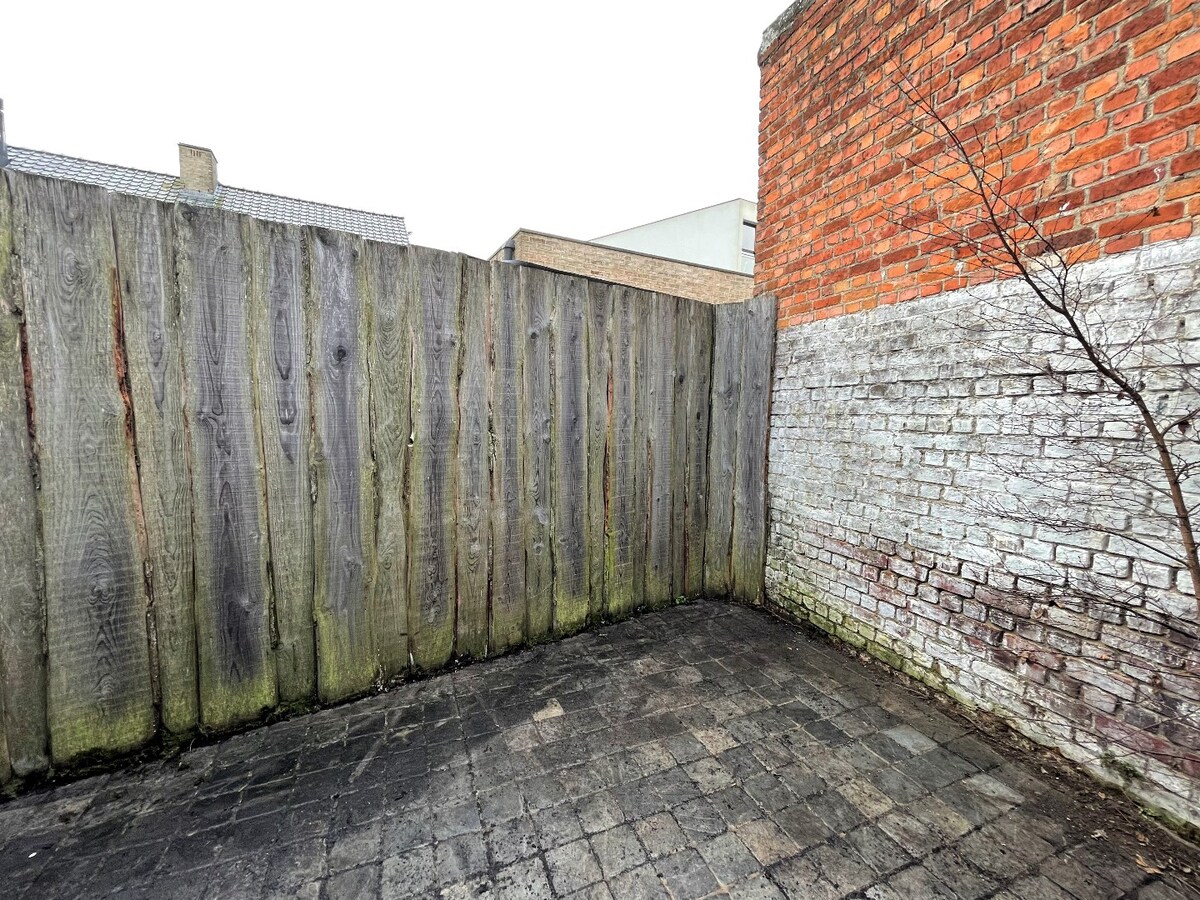 Ruime  woning met 4 slaapkamers en terras in centrum Tielt 